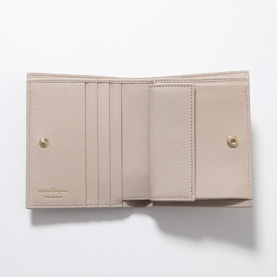 FERRAGAMO（フェラガモ） 二つ折り財布 THE GANCINI ガンチーニ 22
