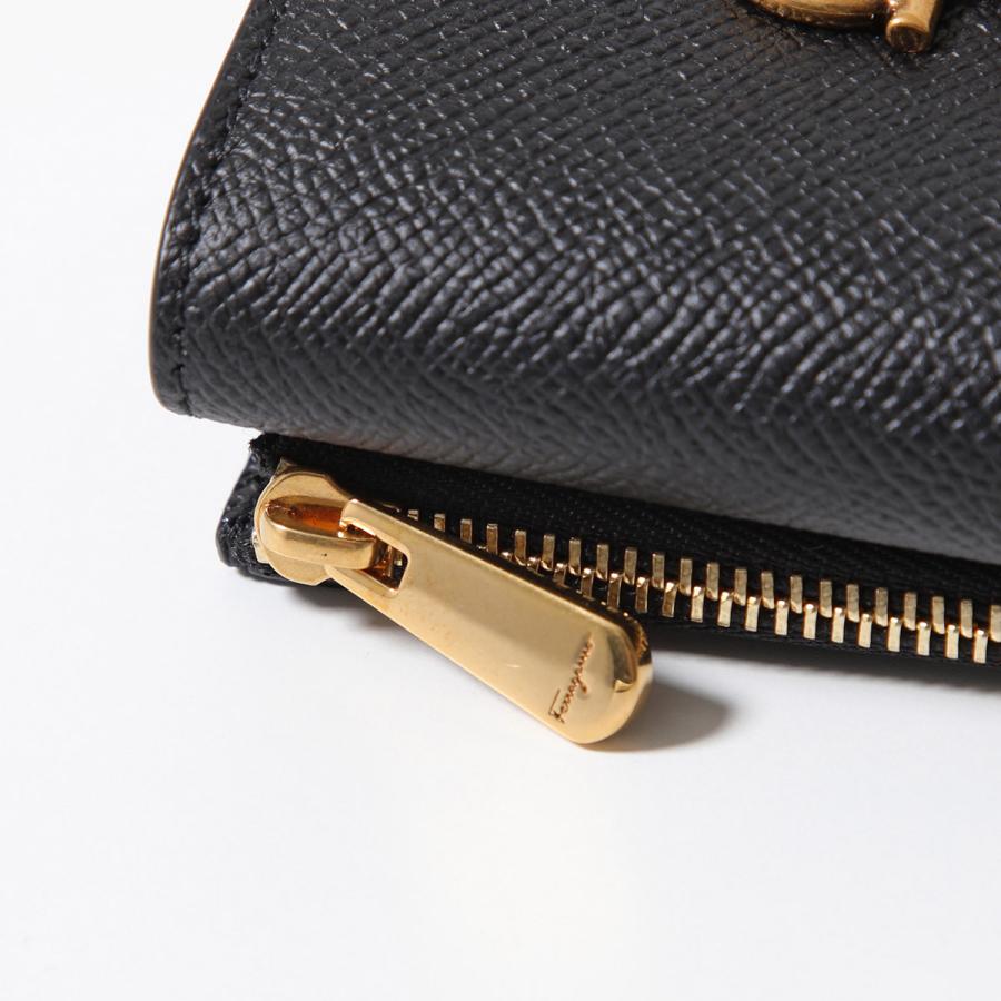 FERRAGAMO（フェラガモ） 三つ折り財布 THE GANCINI ガンチーニ 22