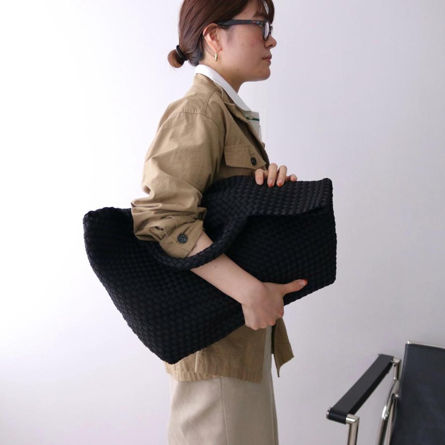 NAGHEDI ナゲディ トートバッグ St Barths Large Tote SN03014LD レディース ネオプレン メッシュ 編み込み マザーズバッグ 鞄の画像