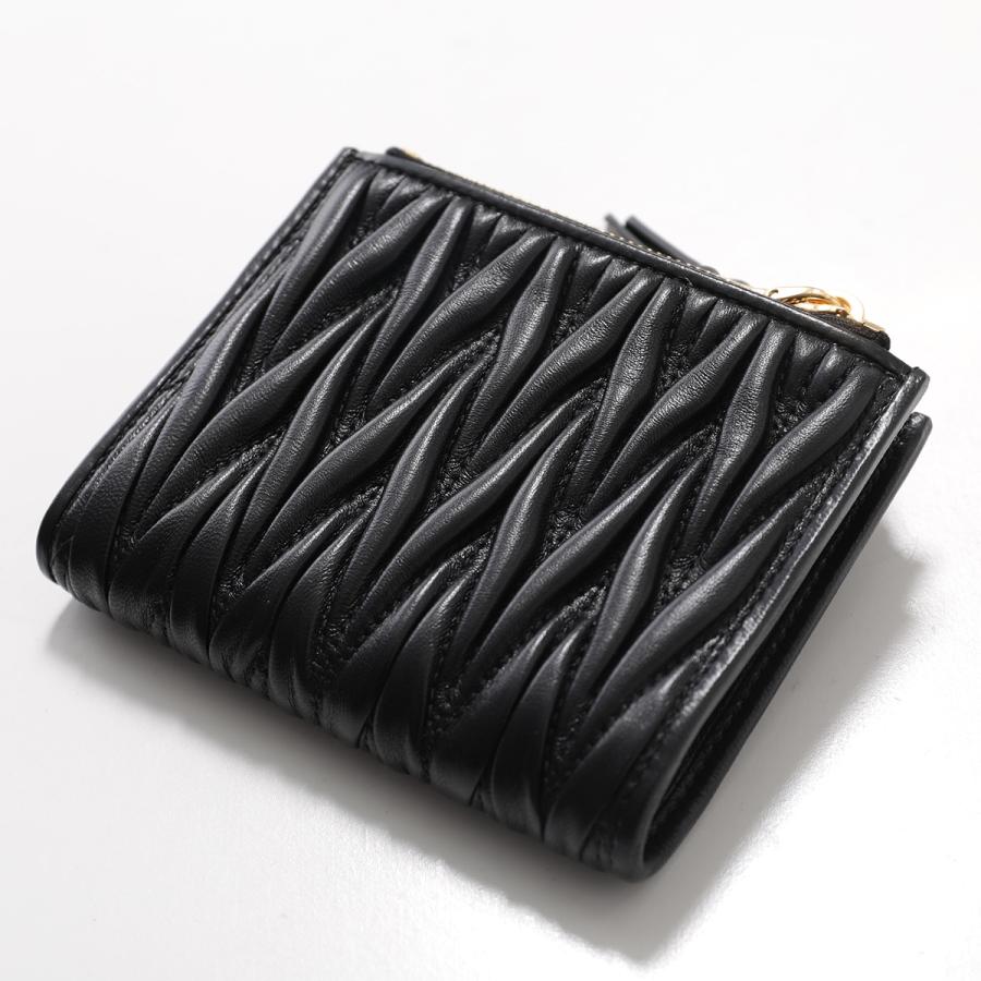 希少カラー miu miu ミュウミュウ マテラッセ 二つ折り財布 箱付き miu miu（ミュウミュウ） 二つ折り財布 MATELASSE マテラッセ 5ML024