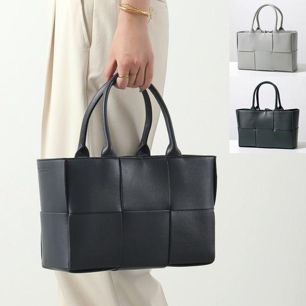 即日発送BOTTEGA VENETA ブラックトートバッグ~~ BOTTEGA VENETA ブラック トートバッグ
