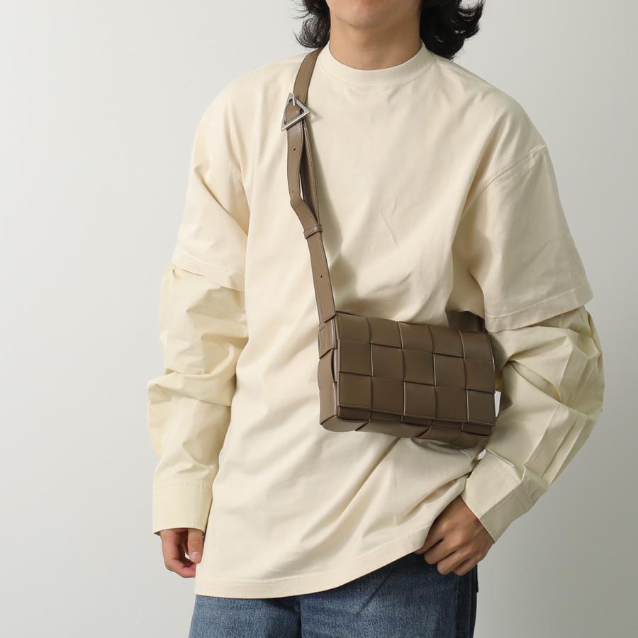 BOTTEGA VENETA ボッテガヴェネタ ショルダーバッグ CASSETTE