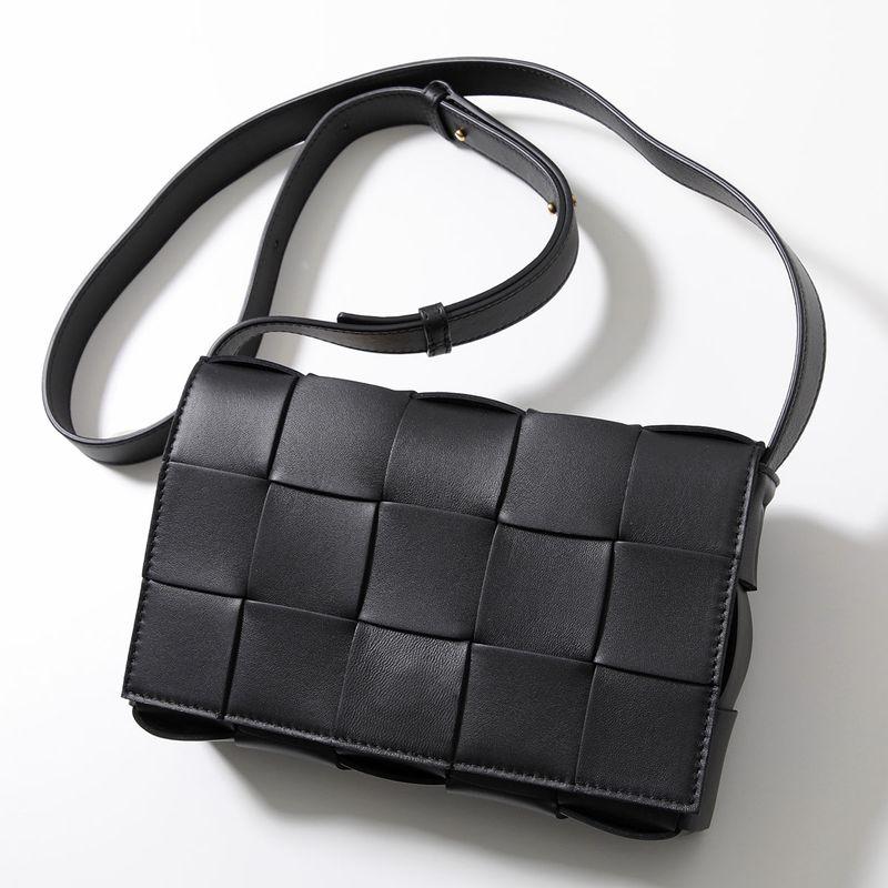 BOTTEGA VENETA（ボッテガ・ヴェネタ） ショルダーバッグ CASSETTE
