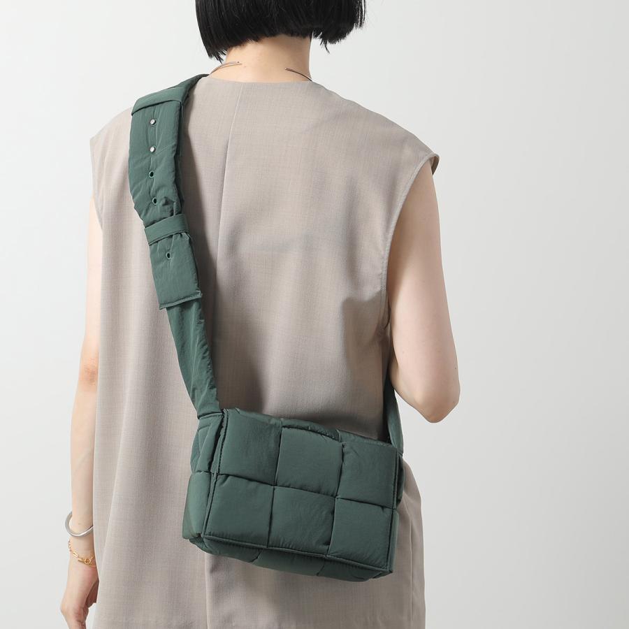 BOTTEGA VENETA ボッテガヴェネタ ショルダーバッグ パデッド