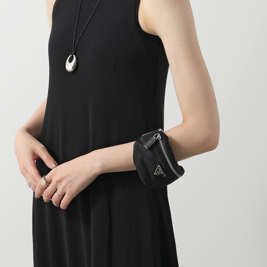 早い者勝ち✨️Prada ロゴプレート ミニポーチ アームポーチ PRADA（プラダ） ミニポーチ 2TT095 2DMK レディース RE-NYLON