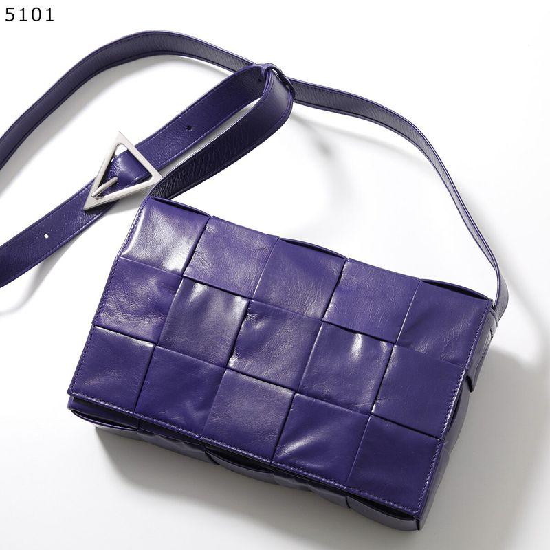 BOTTEGA VENETA（ボッテガ・ヴェネタ） ショルダーバッグ 667298 VCQ71