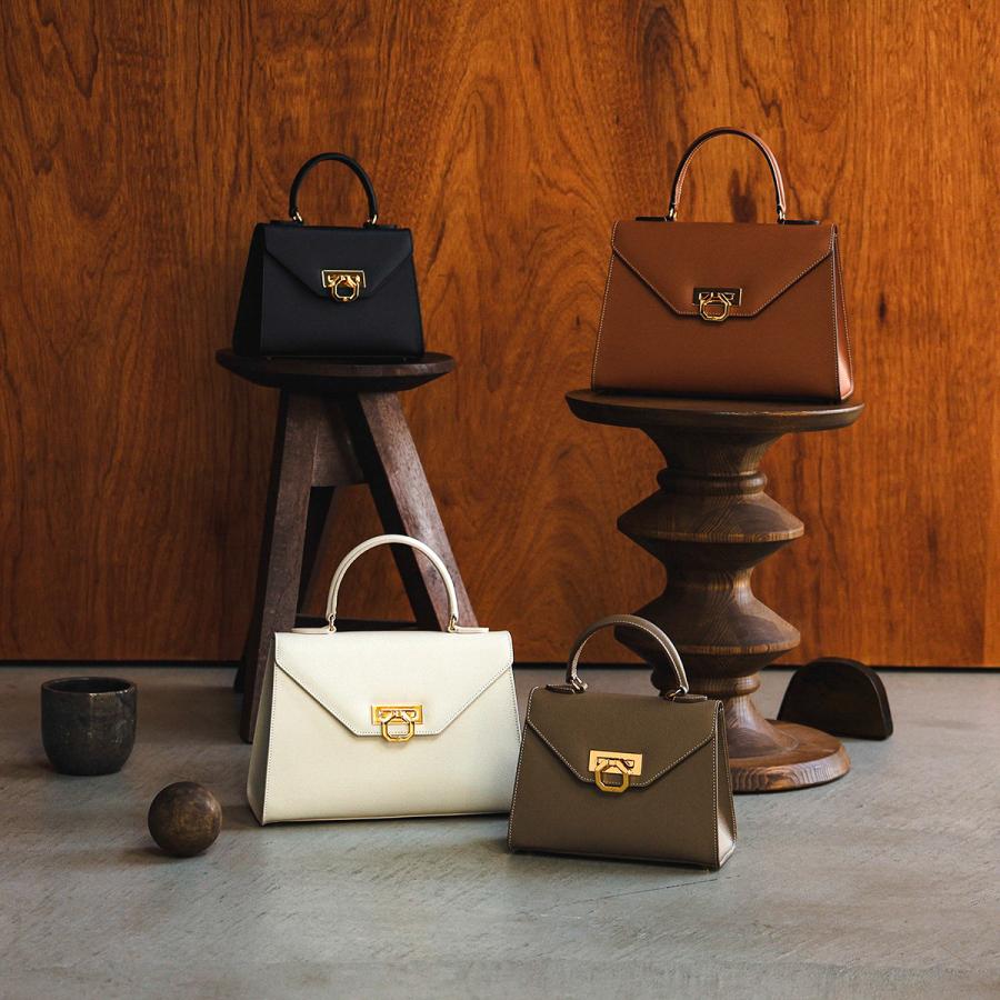 美品CARBOTTE ブラウン ハンドバッグ 楽天市場】＼安心の返品保証／ カルボッティ バッグ Carbotti Elena