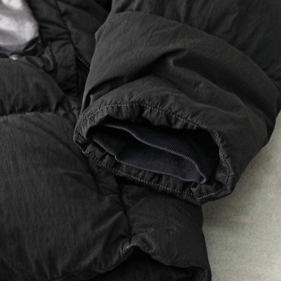 C.P. COMPANY（シーピーカンパニー） ダウンジャケット Eco-Chrome R