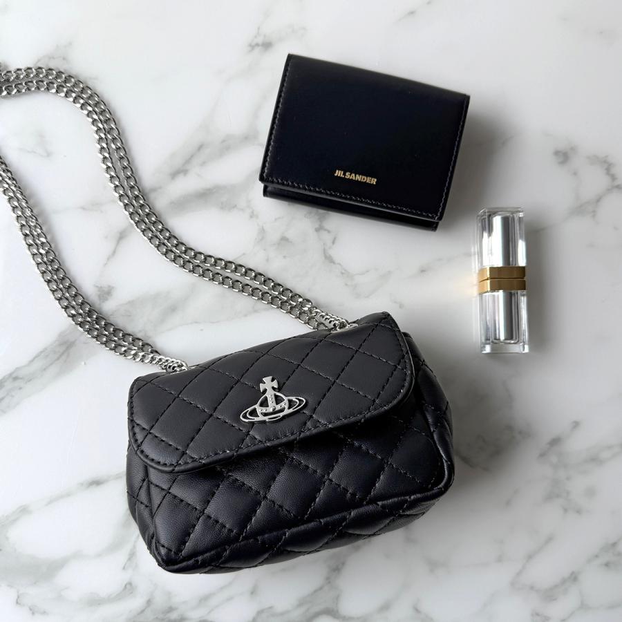 【美品】ヴィヴィアンウエストウッド ショルダーバッグ レザー オーブ リボン 黒 Vivienne Westwood（ヴィヴィアンウエストウッド） ショルダーバッグ