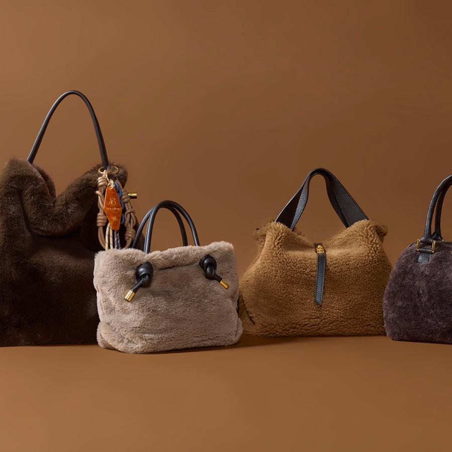 VIOLAd'ORO（ヴィオラドーロ） ショルダーバッグ ELMO エルモ V-8763