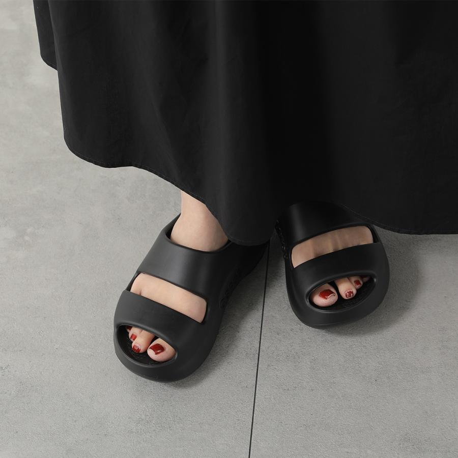 OOFOS（ウーフォス） リカバリーサンダル OOYEA レディース スライド