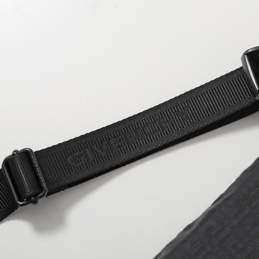 ✨GIVENCHY✨　ジバンシー　 ボディバッグ レインボー　ウエストポーチ ✨GIVENCHY✨ ジバンシー ボディバッグ レインボー ウエストポーチ