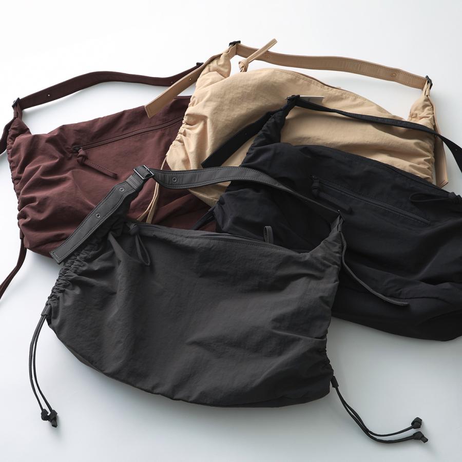 Le Vernis（ル・ベルニ） ショルダーバッグ Stomach bag M 252-210515