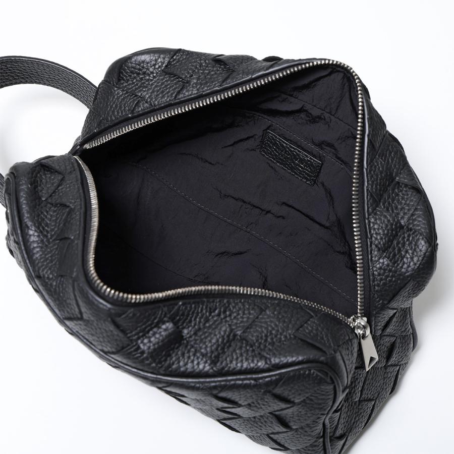ボッテガヴェネタ　イントレッチオ　バッグ BOTTEGA VENETA（ボッテガ・ヴェネタ） ショルダーバッグ CLUTCH