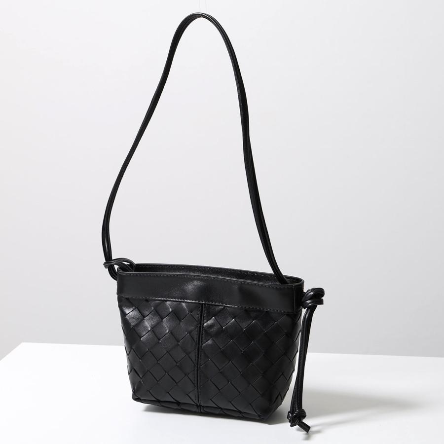か*わ様 美品⭐️Bottega Veneta Black Paddle Boo BOTTEGA VENETA（ボッテガ・ヴェネタ） ショルダーバッグ FLIP FLAP