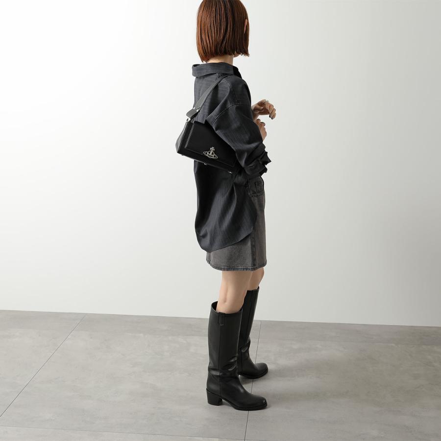 ヴィヴィアン Vivienne Westwood（ヴィヴィアンウエストウッド） 二つ折り財布