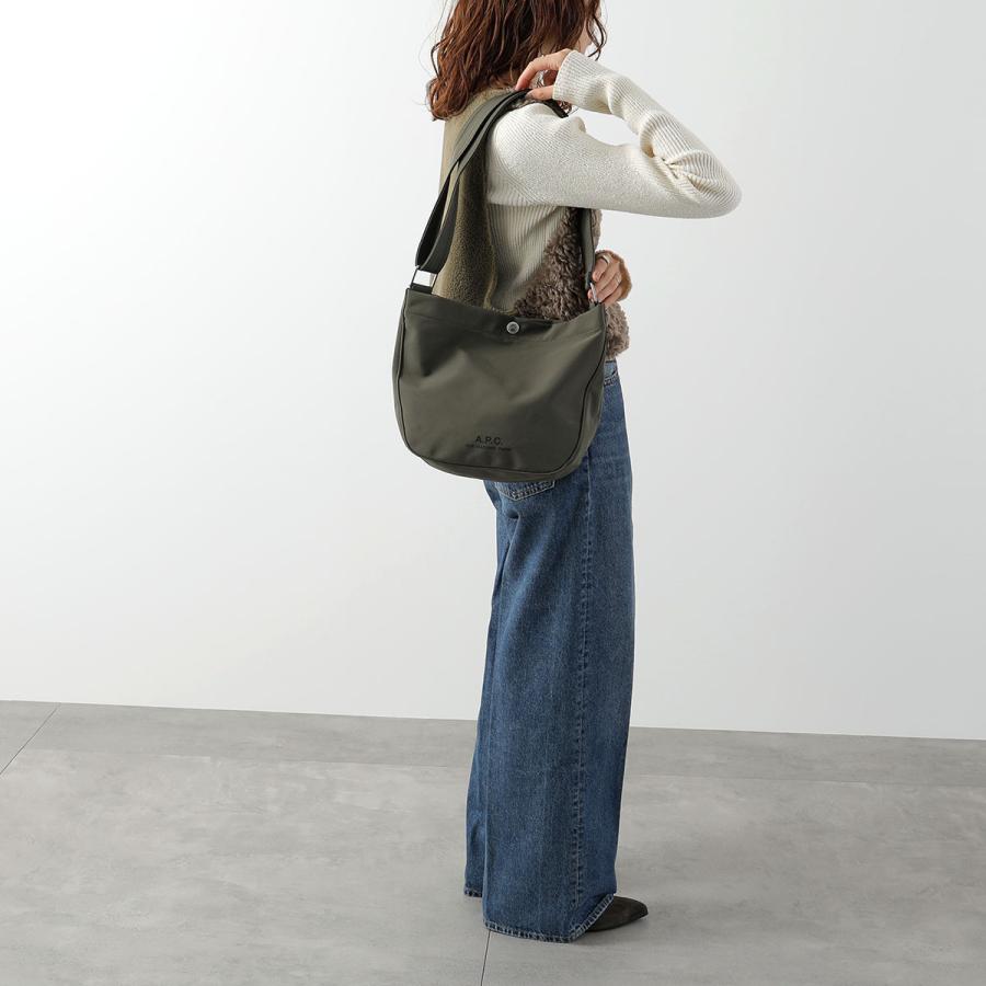 A.P.C. BESACE JOURNAL ショルダーバッグ 斜め掛け可能 美品 A.P.C.（アーペーセー） APC A.P.C. ショルダーバッグ besace journal