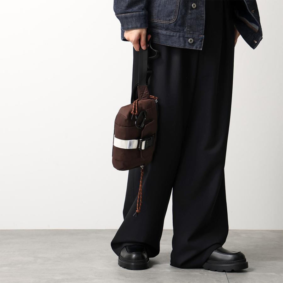 土*ん様 A.P.C. ボディバッグ ブラック APC アーペーセー Backstage クロスボディバッグ｜バッグ｜A.P.C. | アーペーセー日本