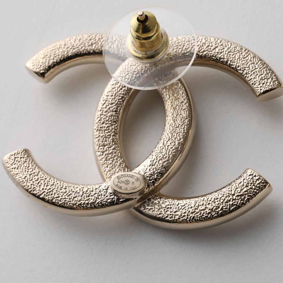 CHANEL ピアス　05P ベージュ スタッドピアス ココマーク　アクセサリー CHANEL（シャネル） ピアス ABE250 B18058 レディース ココマーク CC