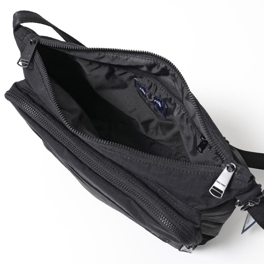 FRED PERRY（フレッドペリー） ショルダーバッグ NYLON BADGE