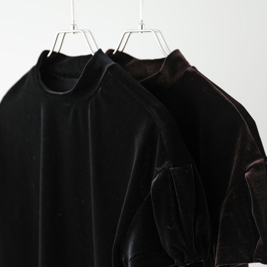 引越し叩き売り！マーク&ロナ　ベロア生地モックネック 引越し叩き売り！マーク&ロナ ベロア生地モックネック