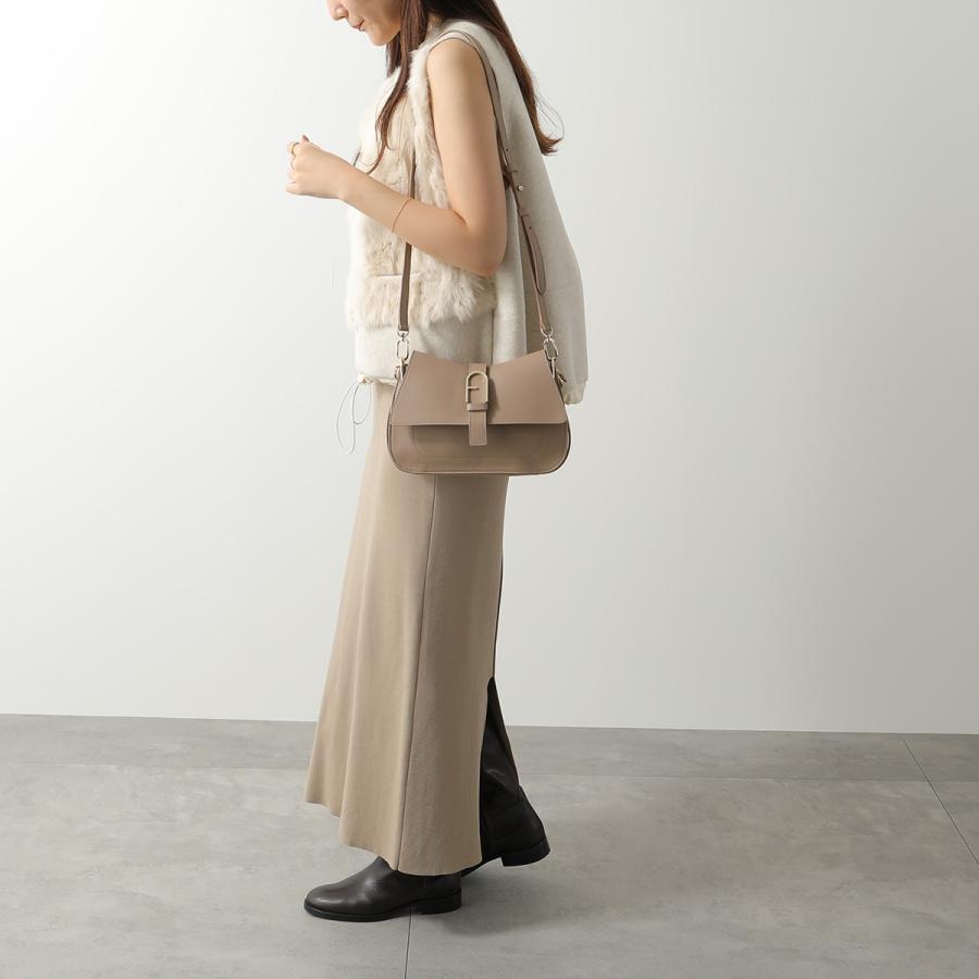 【美品】FURLA ハンドバッグ　フロー　ベージュ フルラ FURLA Furla ショルダーバッグ FLOW フロー WB01032 BX2045