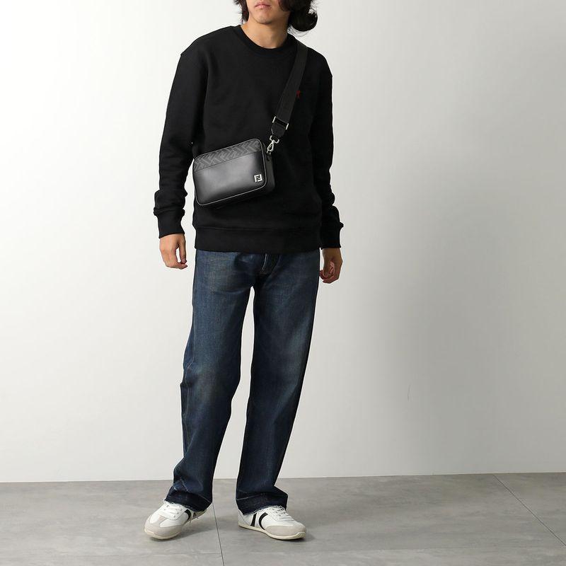 FENDI（フェンディ） ショルダーバッグ SQUARED FF CAMERA CASE