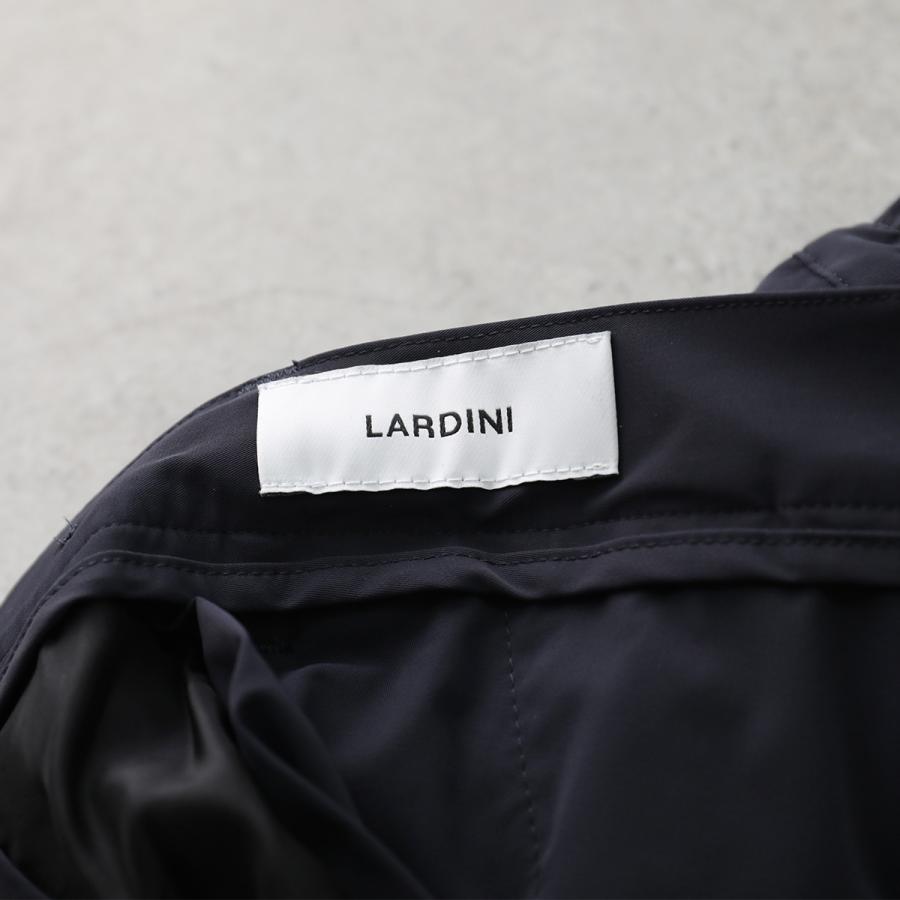 LARDINI ラルディーニ セットアップ トラベルスーツ AA091AQ10 CN64701 メンズ ストレッチ シングルフロント 3B ブートニエール ワンタック カラー2色の画像