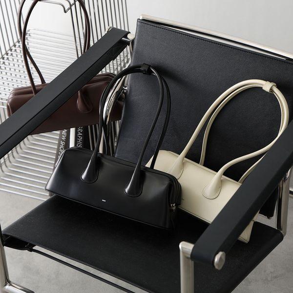 OSOI ブラックレザーハンドバッグ OSOI オソイ ハンドバッグ BOAT WIDE MINI レディース レザー