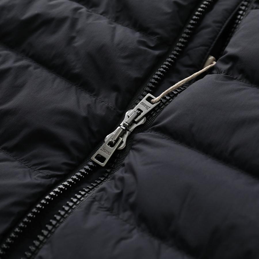HERNO Resort ヘルノ リゾート 中綿ジャケット PC00019UR 12431SZ メンズ フード付き ストレッチナイロン パッカブル仕様 カラー2色の画像