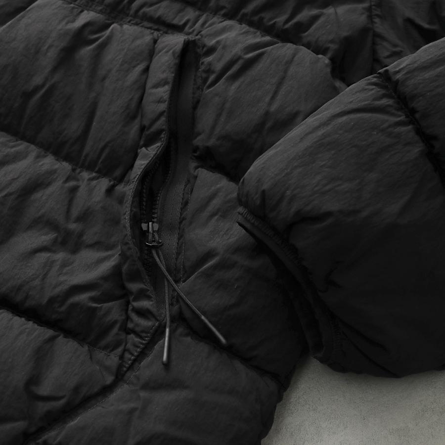 C.P. COMPANY（シーピーカンパニー） ダウンジャケット Chrome R