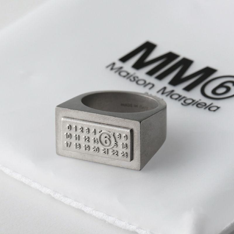 MM6 エムエムシックス メゾンマルジェラ リング SM7UQ0109 P8601