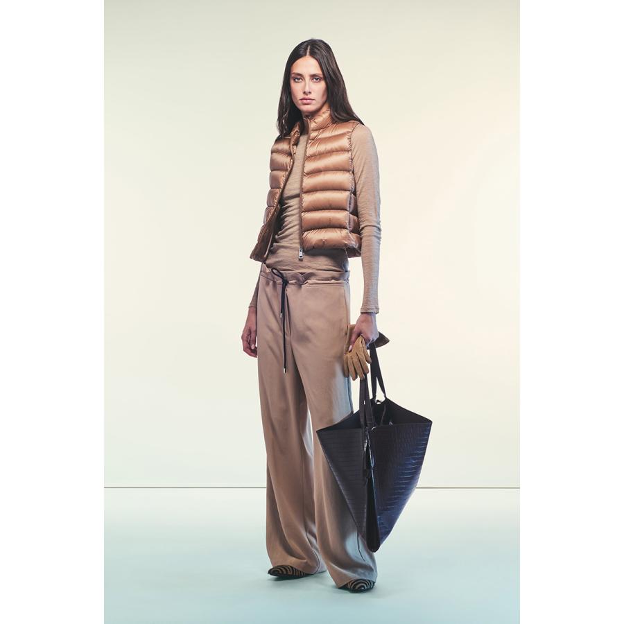 LIVIANA CONTI（リビアナコンティ） ダウンベスト CNTW01 レディース