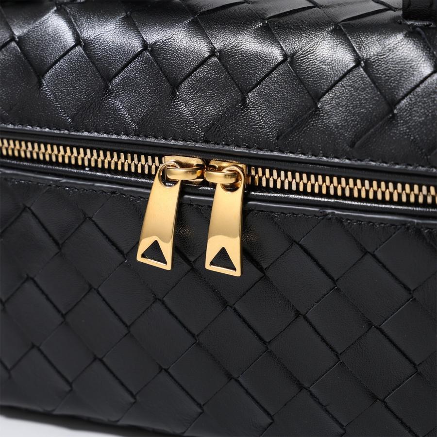 BOTTEGA VENETA（ボッテガ・ヴェネタ） ショルダーバッグ バン バン