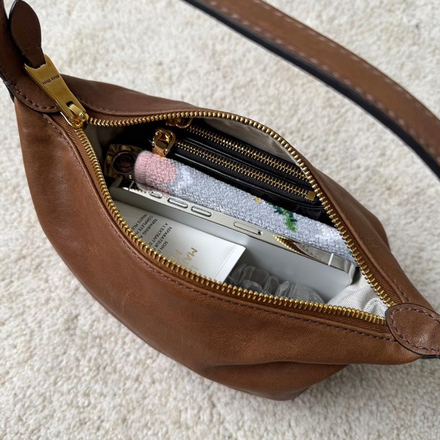 miu miu（ミュウミュウ） ハンドバッグ 5NE841 AEFX レディース レザー