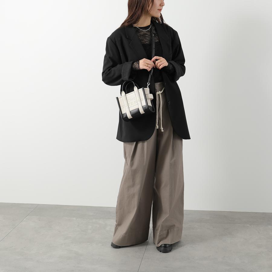 MARC JACOBS マークジェイコブス ショルダーバッグ ブラック 黒 デカロゴ レザー 本革 斜め掛け可 ゴールド金具 ロゴプレート s88 コンパクト 高級感 スタイリッシュ MARC JACOBS（マーク・ジェイコブス） ショルダーバッグ The Leather