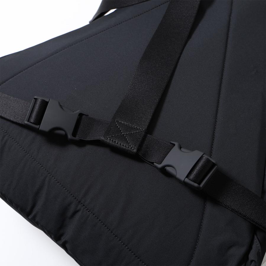 Stone  ワンショルダーバッグ STONE ISLAND（ストーン アイランド） ボディバッグ K2S159200020