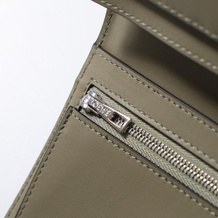 LOEWE（ロエベ） 二つ折り長財布 Vertical Wallet バーティカル
