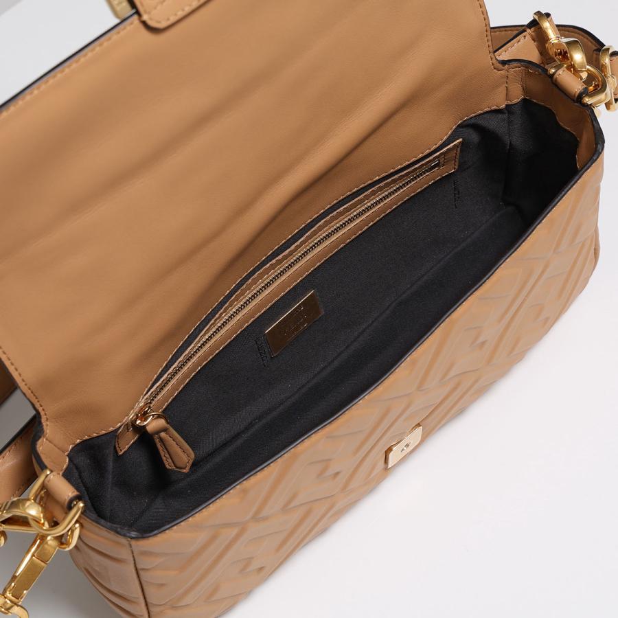 【新品】フェンディ バゲット 8BR600 A72V ショルダーバッグ FENDI（フェンディ） ショルダーバッグ 3WAY BAGUETTE バゲット