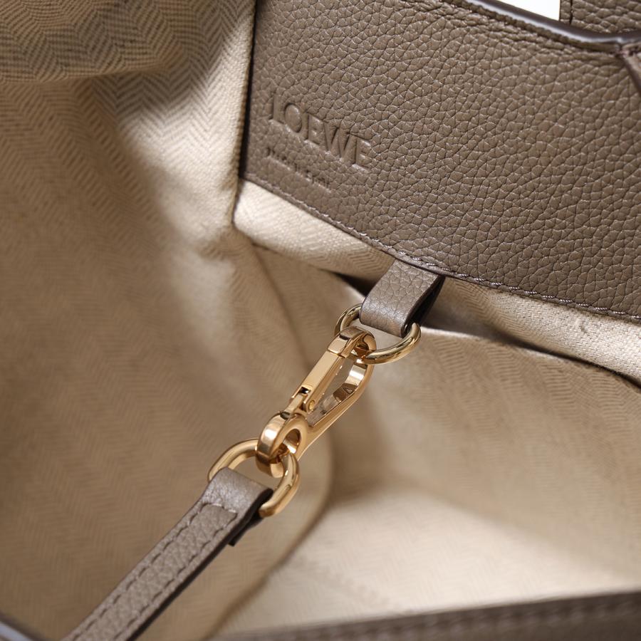LOEWE（ロエベ） ハンドバッグ HAMMOCK COMPACT ハンモックバッグ