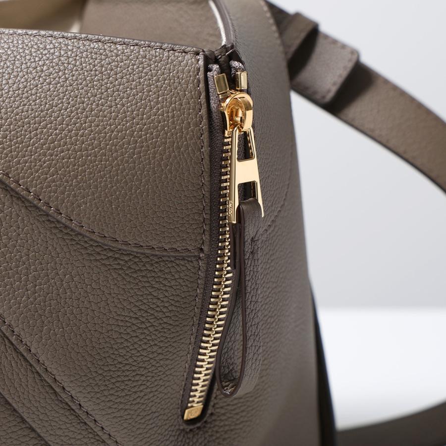LOEWE（ロエベ） ハンドバッグ HAMMOCK COMPACT ハンモックバッグ