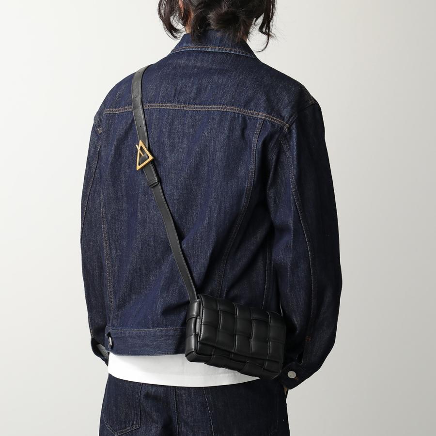 BOTTEGA VENETA ボッテガヴェネタ ショルダーバッグ スモール パデッド カセット 717506 VCQR1 レディース マキシイントレ レザー ポシェット 鞄 8425 楽天市場】BOTTEGA VENETA ボッテガヴェネタ ショルダーバッグ CASETTE