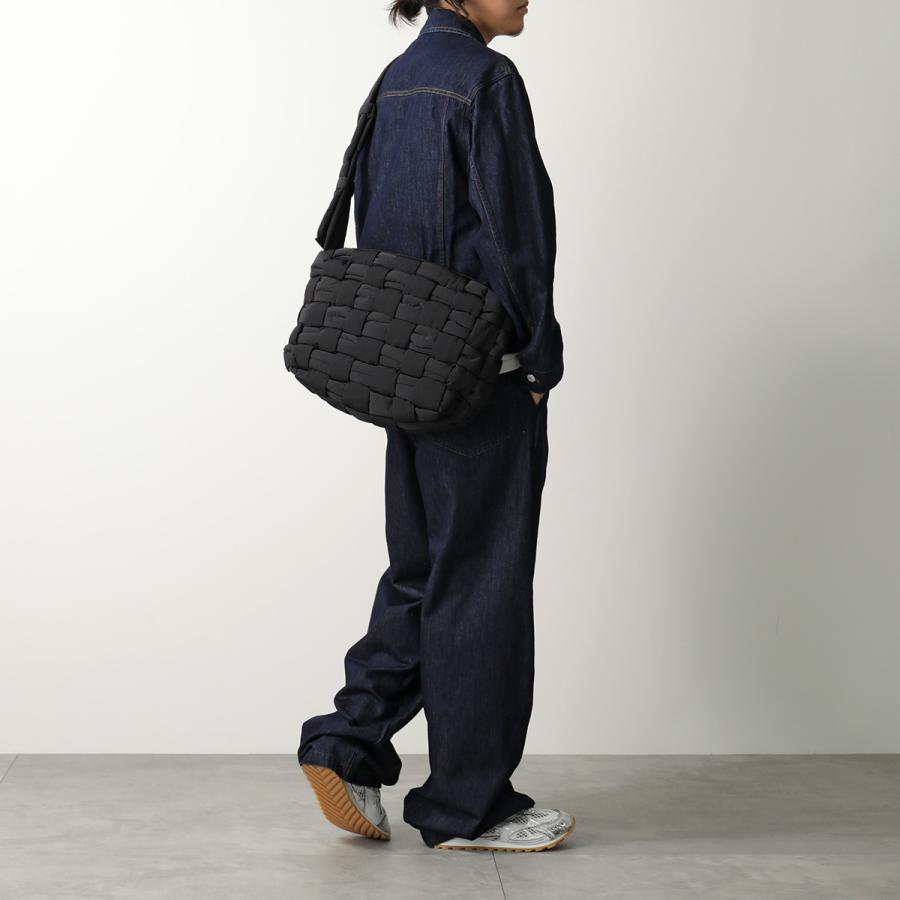 BOTTEGA VENETA（ボッテガ・ヴェネタ） ショルダーバッグ CASSETTE