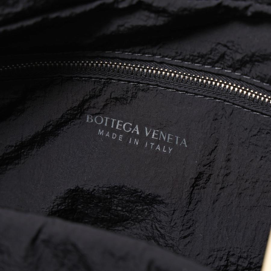 BOTTEGA VENETA（ボッテガ・ヴェネタ） ショルダーバッグ CASSETTE