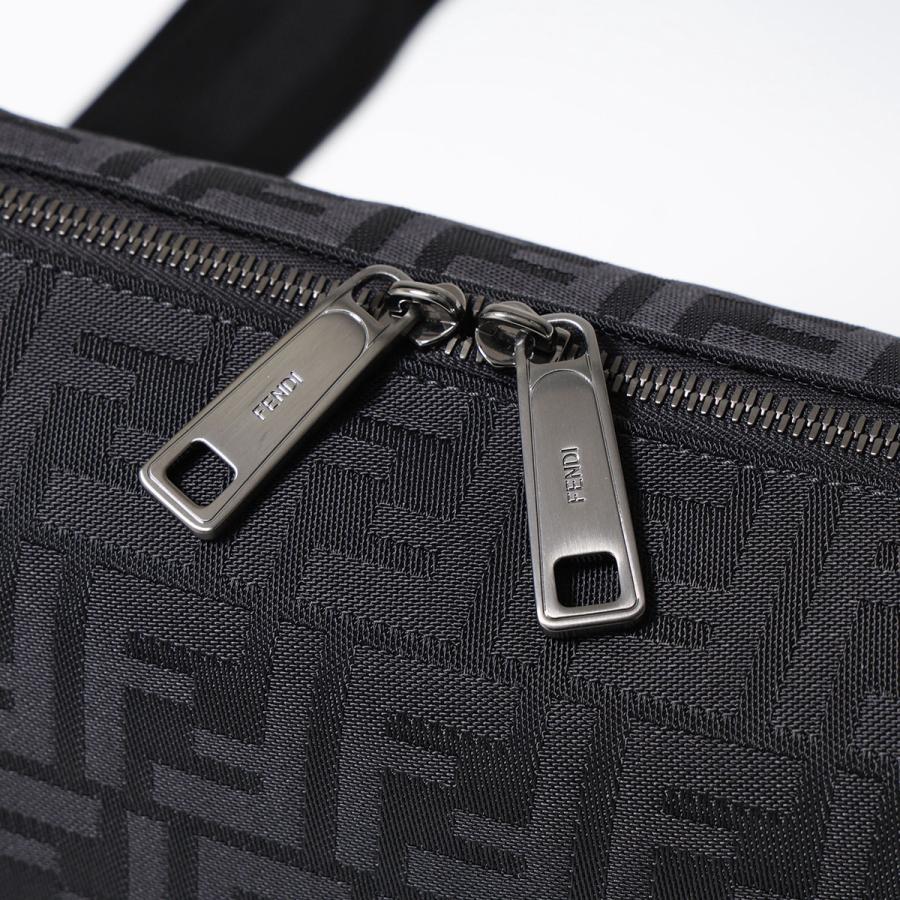 FENDI（フェンディ） ショルダーバッグ LUI ルイ ミディアム 7VA672