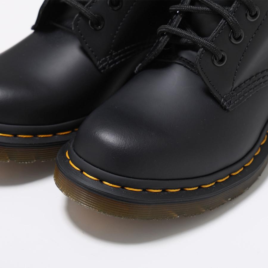 ドクターマーチン 11822 スムース レザー 8ホール ブーツ 黒 UK10 ドクターマーチン 11822 スムース レザー 8ホール ブーツ 黒 UK10