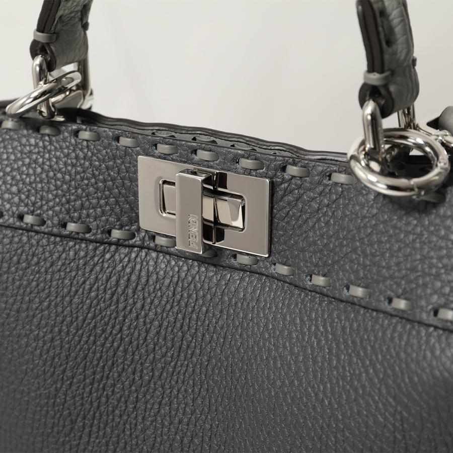 FENDI（フェンディ） ショルダーバッグ PEEKABOO ISeeU SMALL