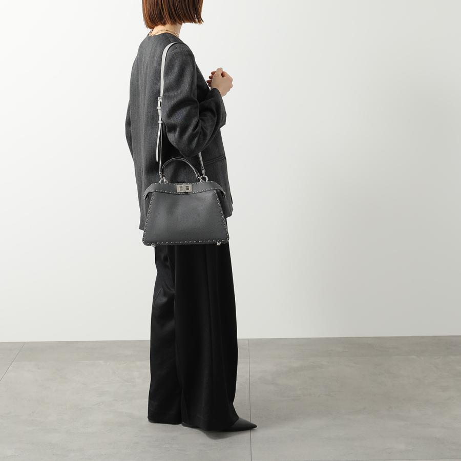 美品 FENDI フェンディ ショルダーバッグ PEEK A BOO CUT MEDIUM 8BN340 ANSC ブラック レザー レディース シルバー金具【本物保証】 FENDI - 美品 FENDI フェンディ ショルダーバッグ PEEK A BOO CUT