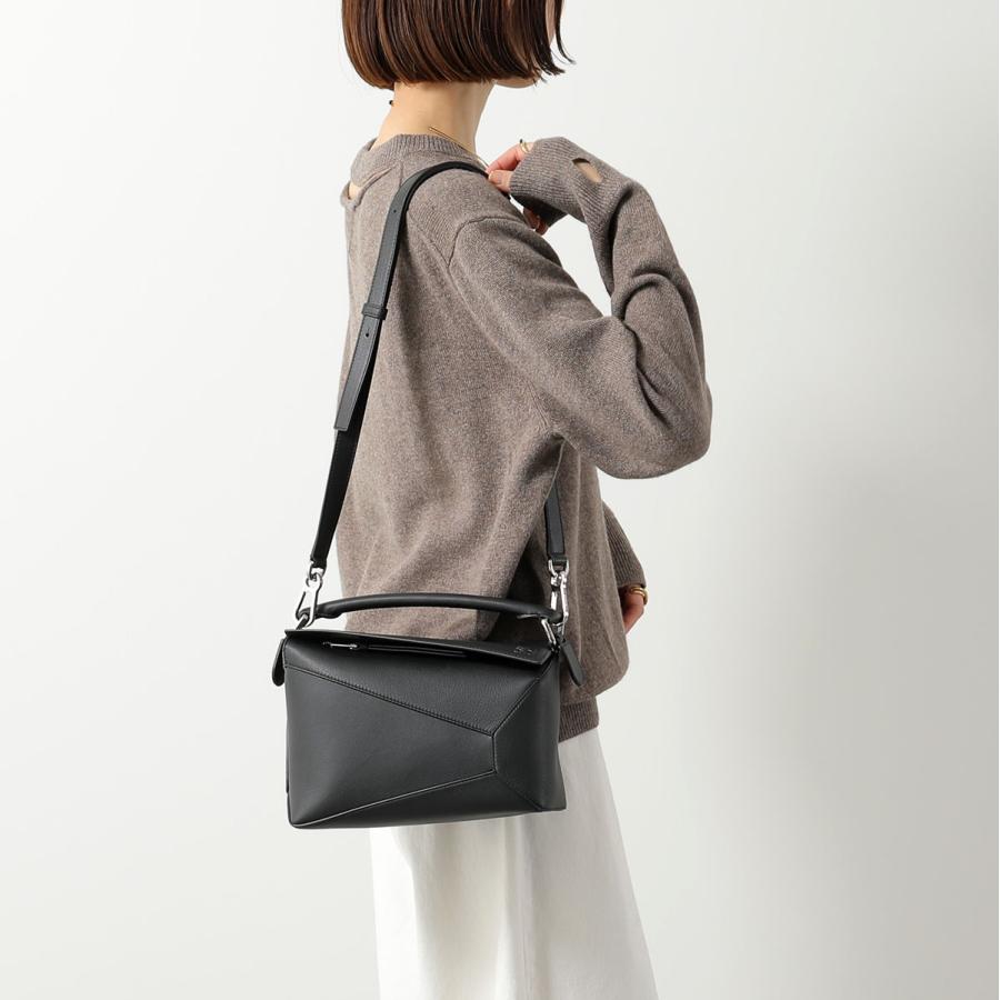LOEWE ロエベ パズル スモール バッグ ブラック アナグラム LOEWE（ロエベ） バッグ パズル バムバッグ スモール Sサイズ