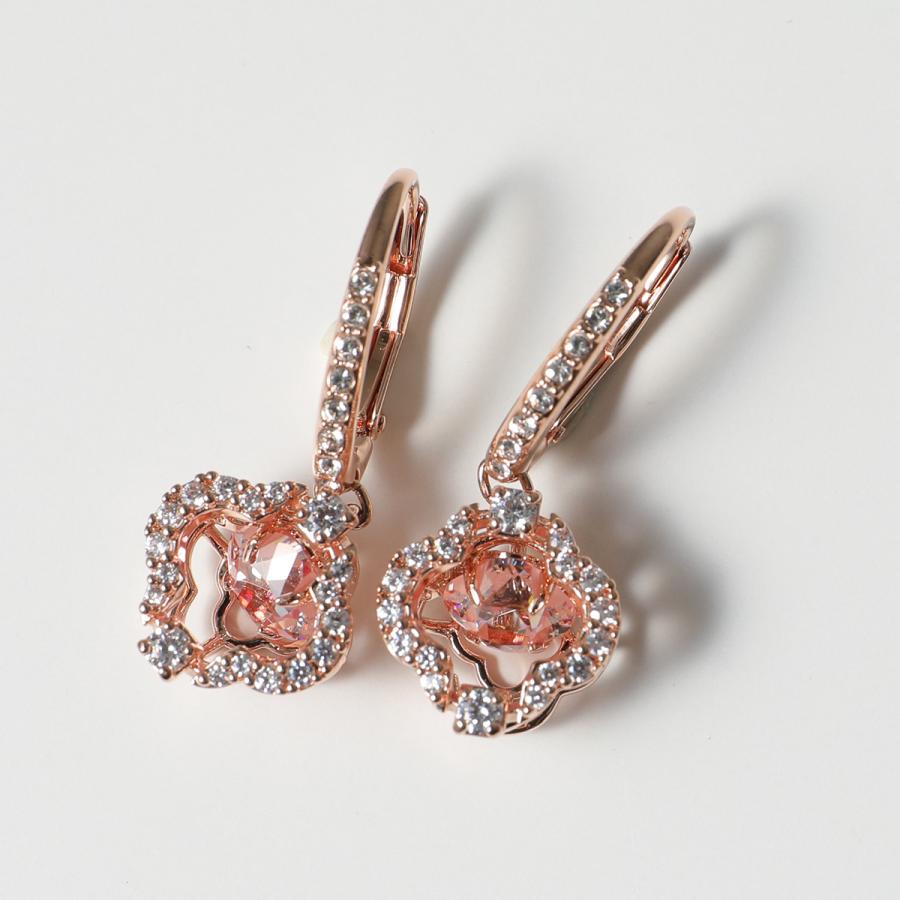 【Kei】スワロフスキー una ピアス ネックレス Kei様専用】スワロフスキー una ピアス ネックレス